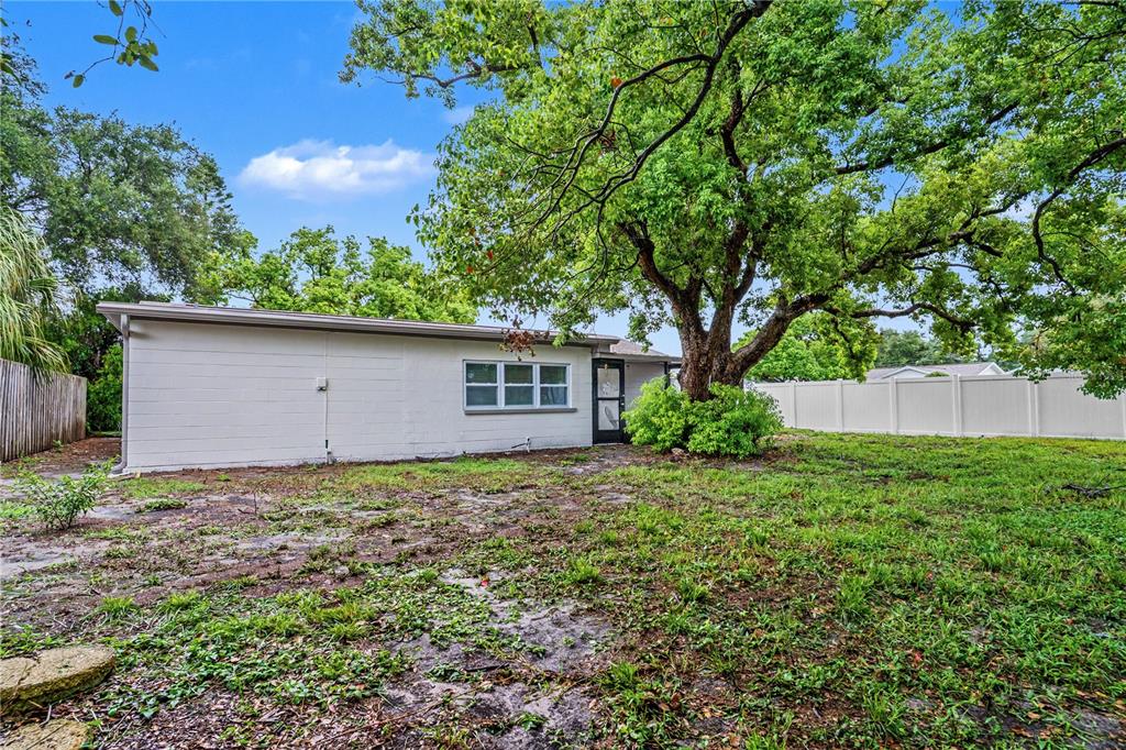 11928 Temple Court Seminole, FL 33772 - Photo 35 of 42 Gallery Image 35