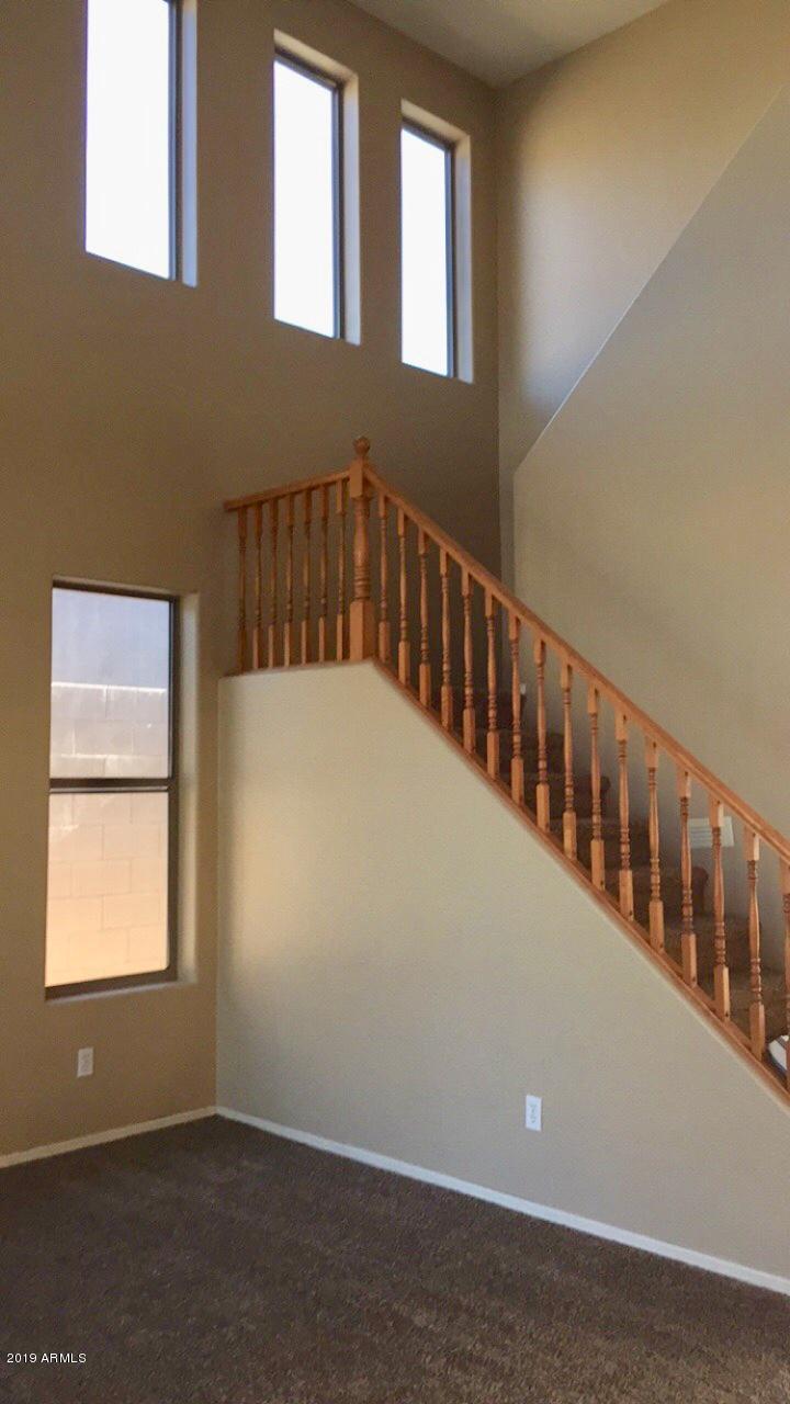2525 Living Room 2