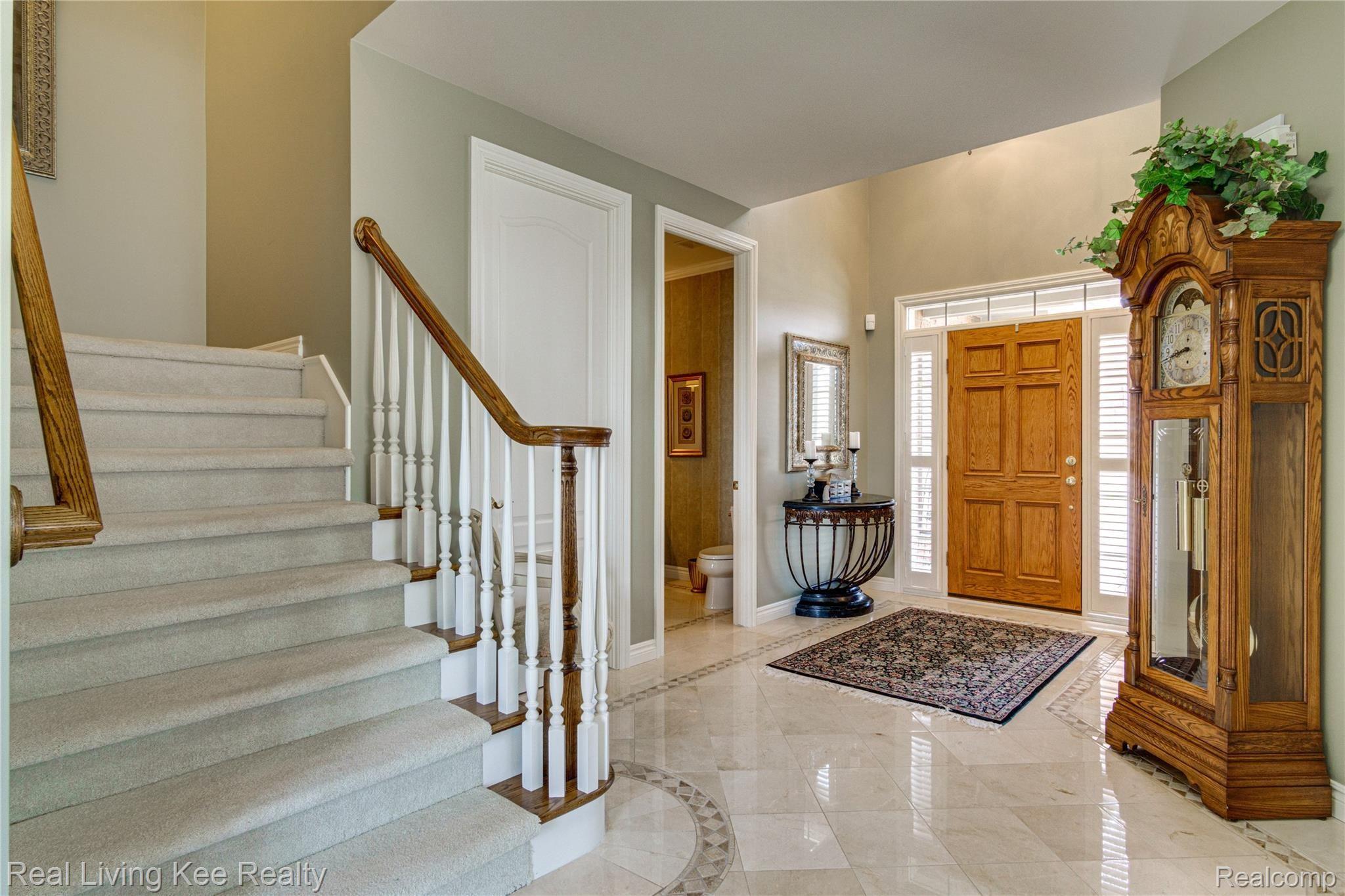 2766 Castlemartin Court Rochester, MI 48306 - Photo 13 of 76 Interiors (3 of 79).jpg