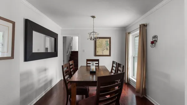 $979,000 | 8718 Tallwood Drive, Austin, TX 78759