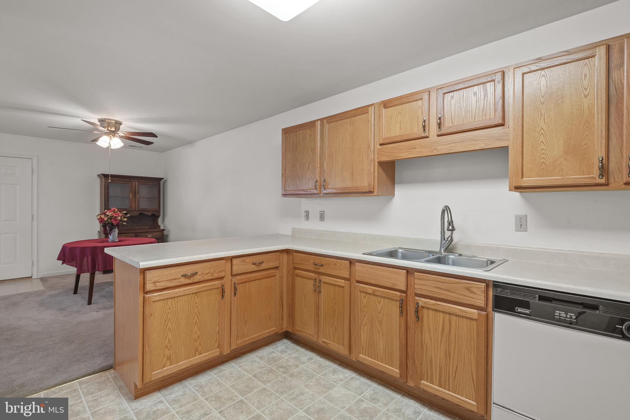 3024 Lakefield Road, Unit 3024 York, PA 17402 - Photo 16 of 31 Gallery Image 16