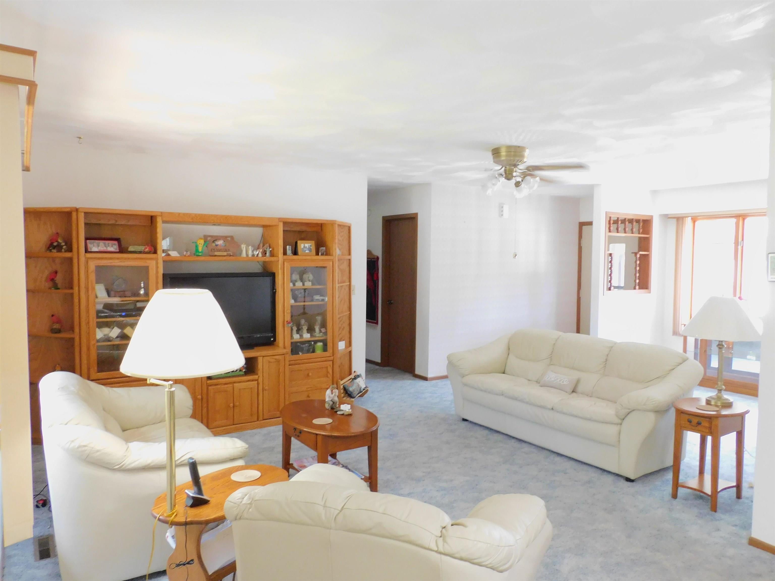 116 Delhi Road Manchester, IA 52057 - Photo 2 of 30 Gallery Image 2