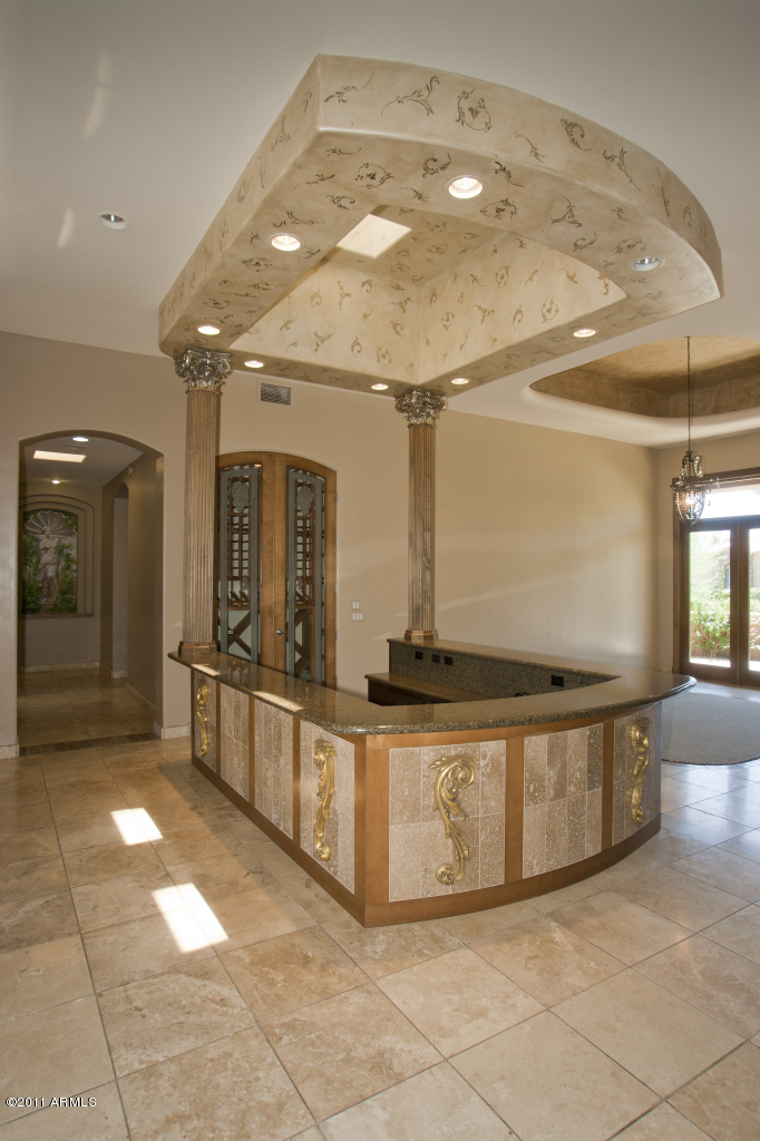 8273 North Coconino Road Paradise Valley, AZ 85253 - Photo 11 of 47 Sunken Entertainers Bar