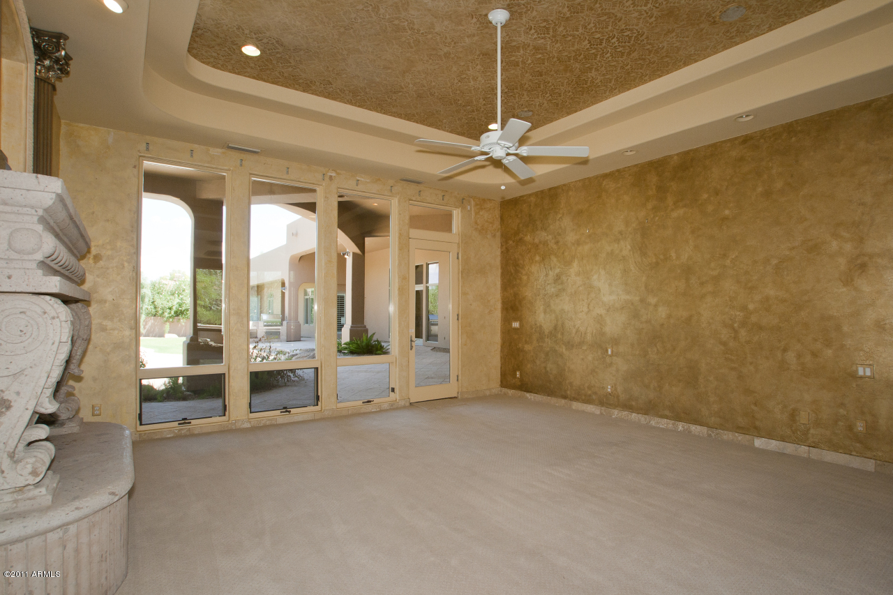 8273 North Coconino Road Paradise Valley, AZ 85253 - Photo 19 of 47 Master Suite
