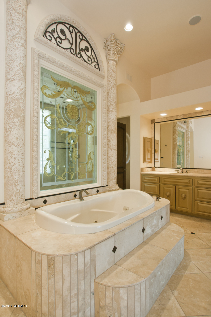 8273 North Coconino Road Paradise Valley, AZ 85253 - Photo 21 of 47 Master Bath