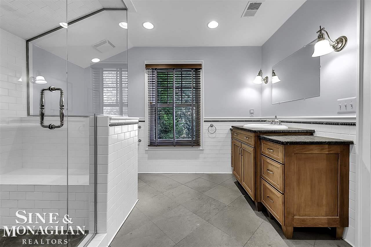 1147 Yorkshire Road Grosse Pointe, MI 48230 - Photo 24 of 42 50082456-23.JPG