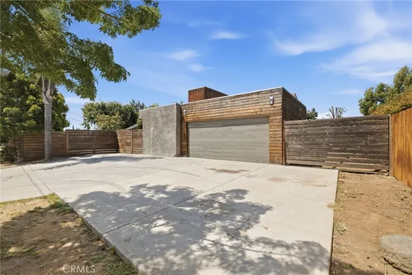 $1,168,000 | 196 Santa Clara Drive, Vista, CA 92083