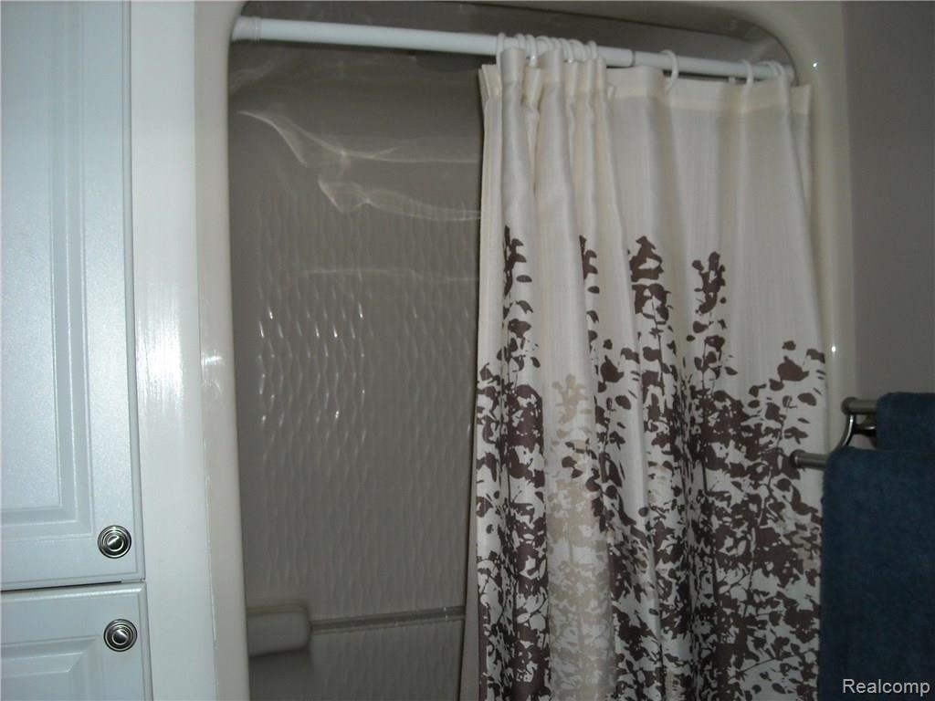 2133 South Lapeer Road Lapeer, MI 48446 - Photo 17 of 35 DSCN1009.JPG