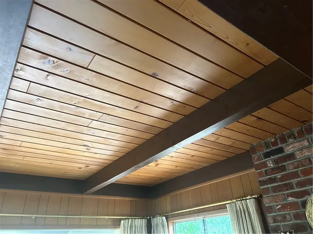 a street sign on the side of the road