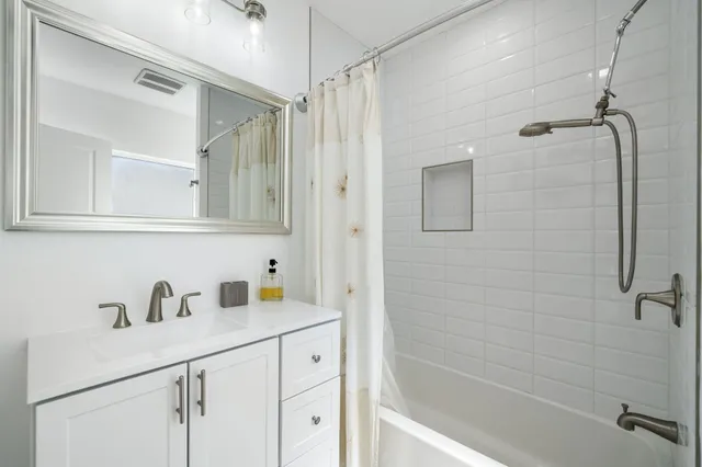 $2,700 | 68695 F Street, Cathedral City, CA 92234