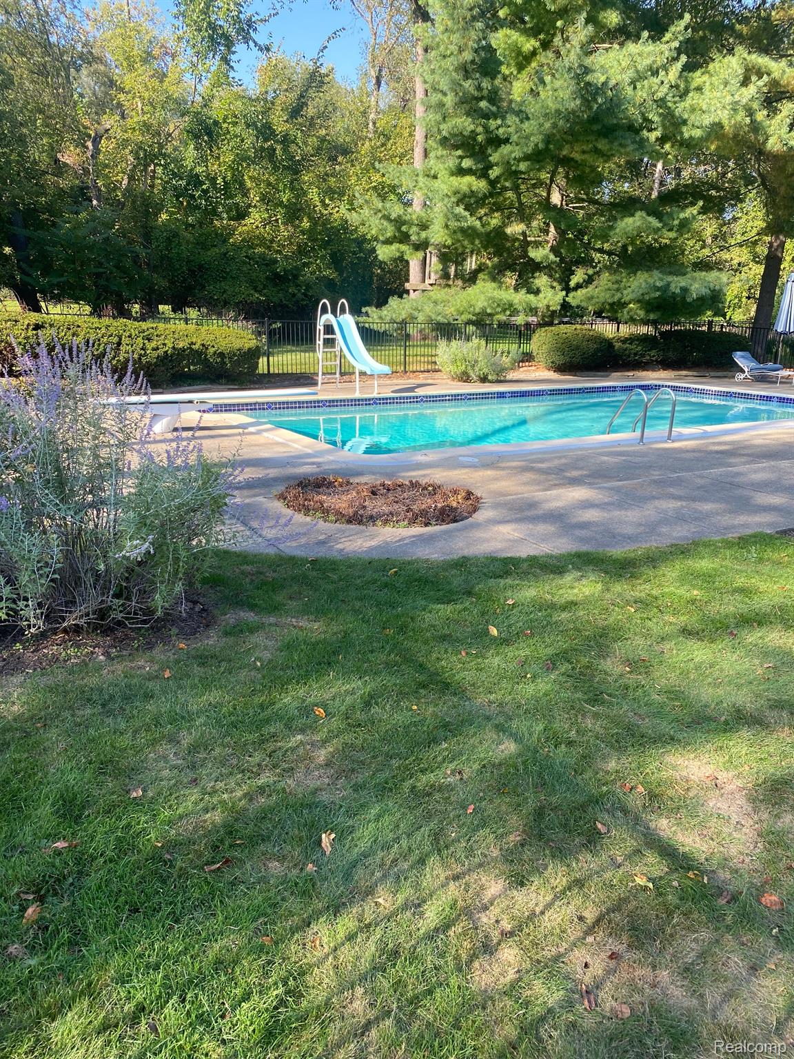 26420 Normandy Road Franklin, MI 48025 - Photo 6 of 32 Gallery Image 6