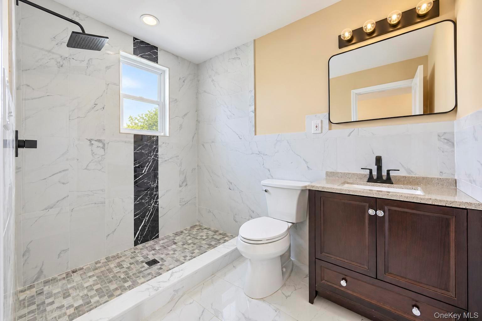 236 Plainview Road Hicksville, NY 11801 - Photo 15 of 24 Gallery Image 15
