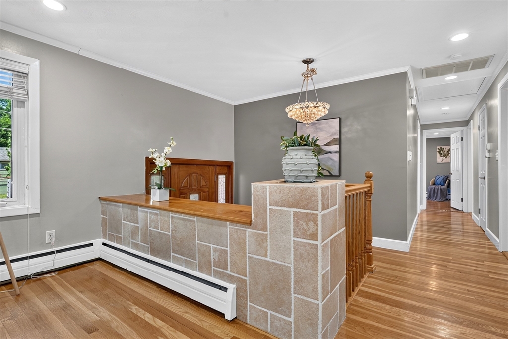 32 Bobolink Road Wellesley, MA 02481 - Photo 5 of 42