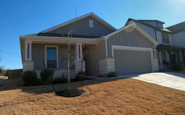 $2,150 | 1801 T H Johnson Drive, Taylor, TX 76574