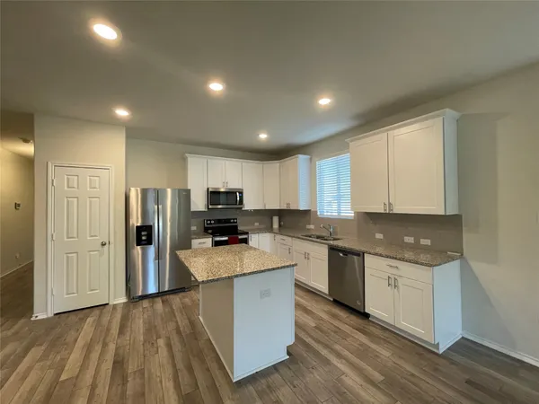 $2,150 | 1801 T H Johnson Drive, Taylor, TX 76574