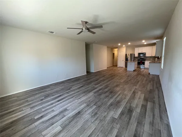 $2,150 | 1801 T H Johnson Drive, Taylor, TX 76574