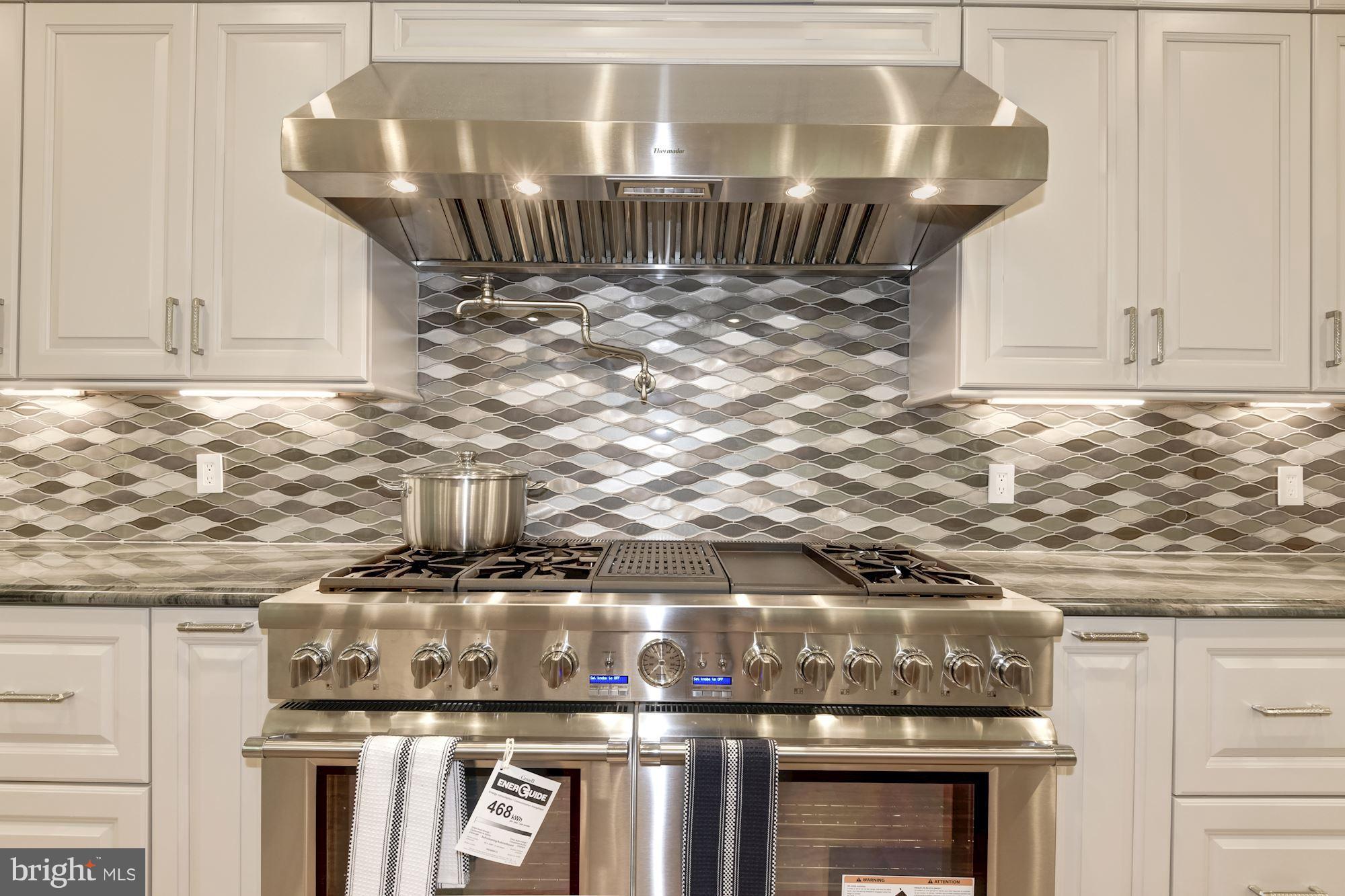 6806 Lupine Lane McLean, VA 22101 - Photo 13 of 30 Kitchen