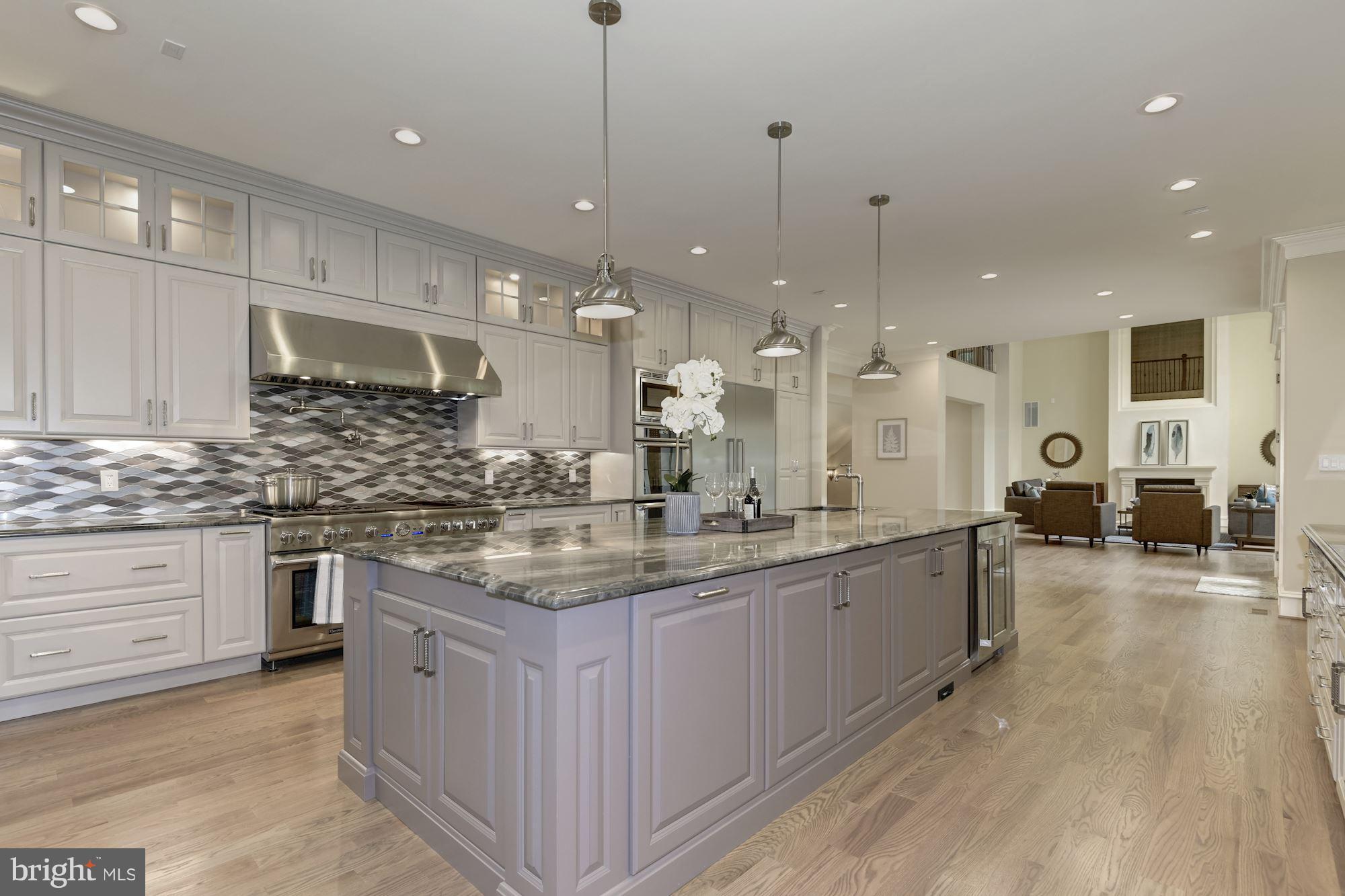 6806 Lupine Lane McLean, VA 22101 - Photo 15 of 30 Kitchen