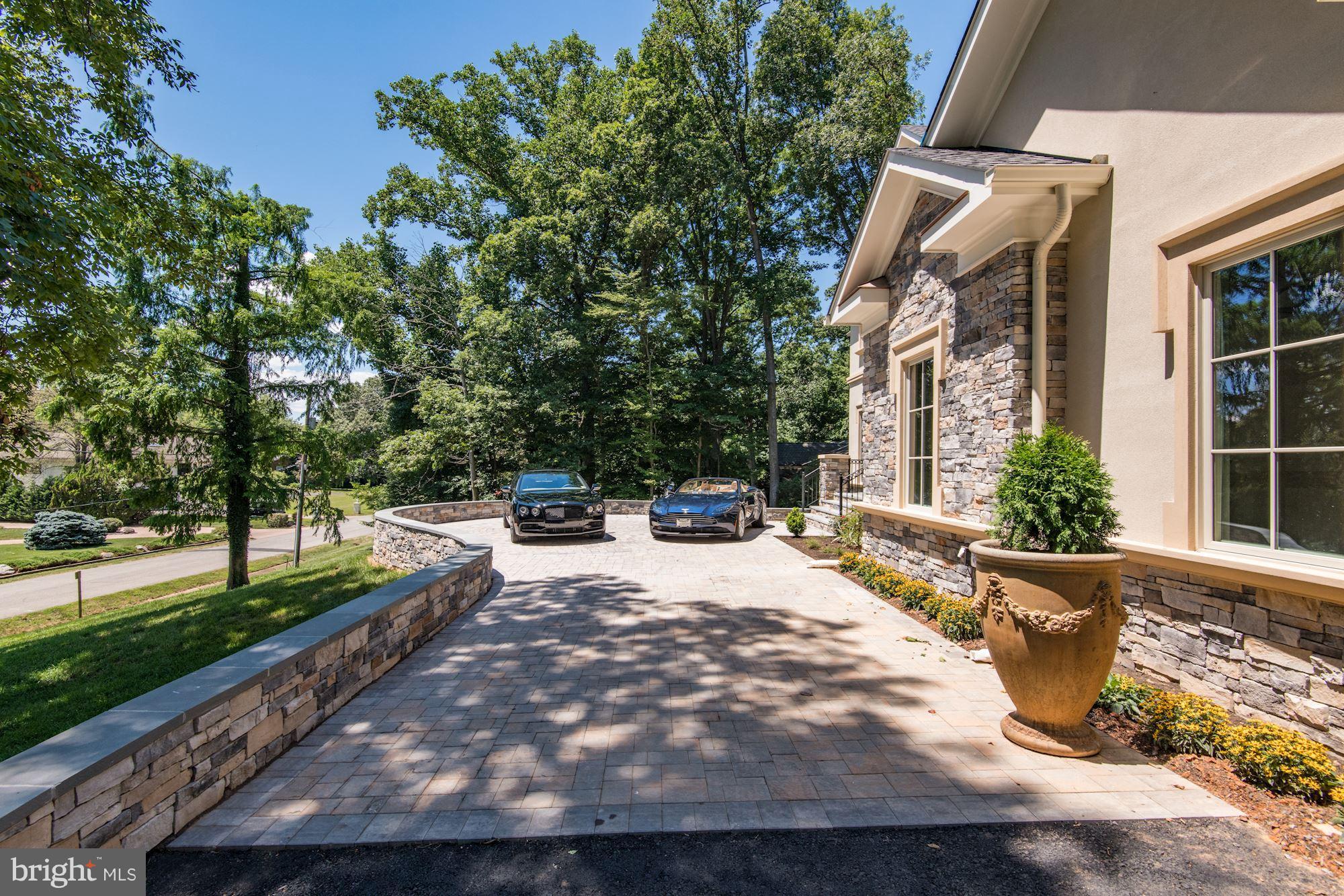 6806 Lupine Lane McLean, VA 22101 - Photo 3 of 30 Exterior (Front)