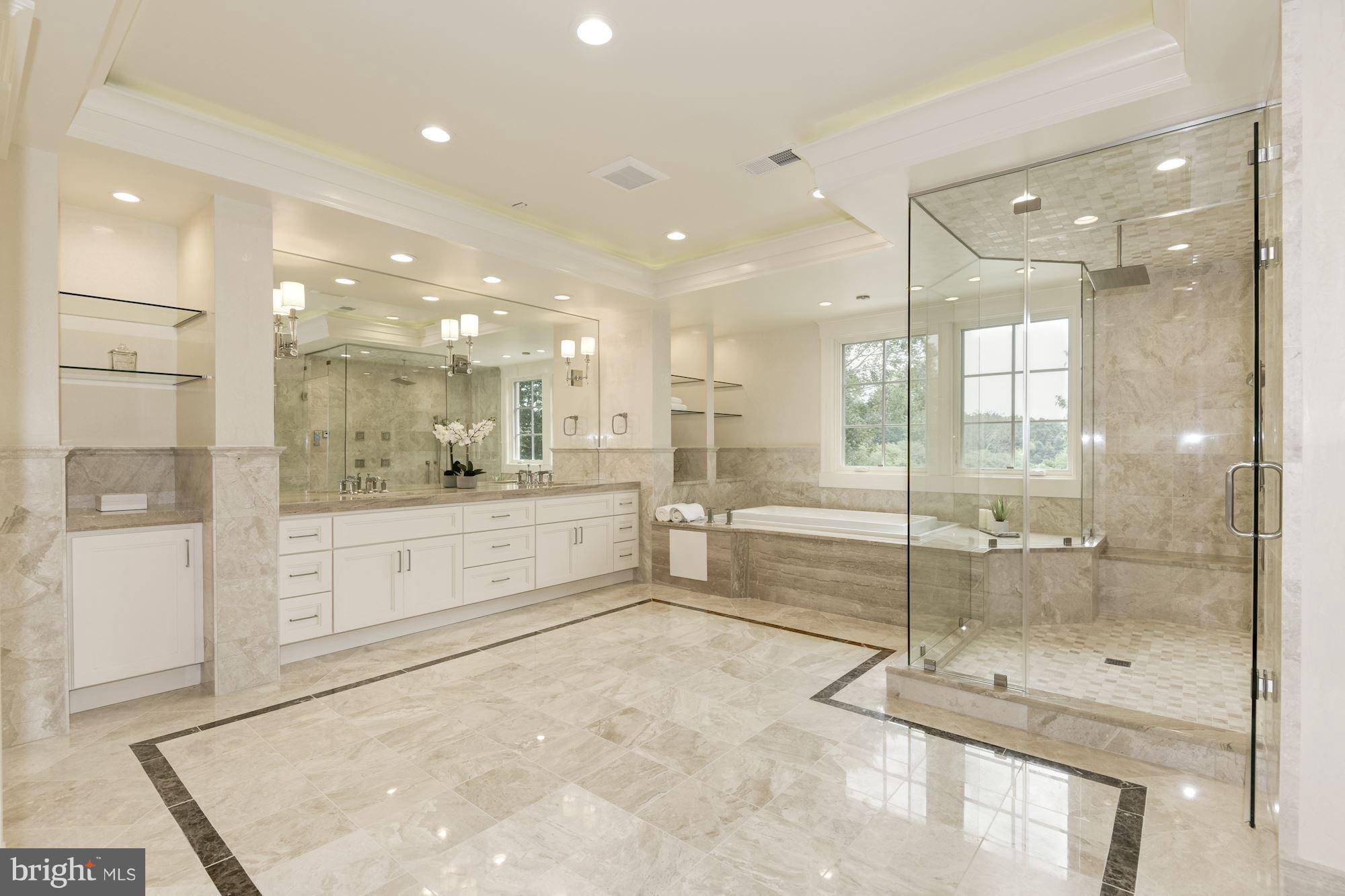 6806 Lupine Lane McLean, VA 22101 - Photo 25 of 30 Bath (Master)