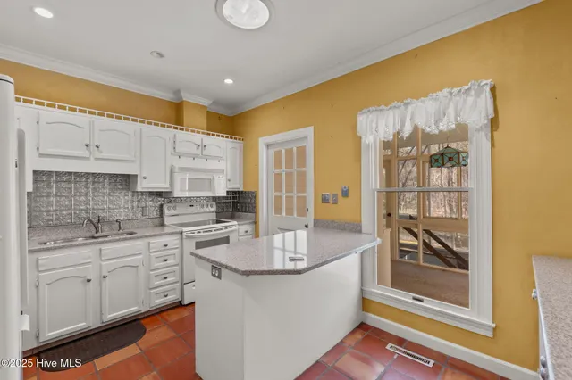 $360,000 | 6 Villagewood Circle, Southern Pines, NC 28387