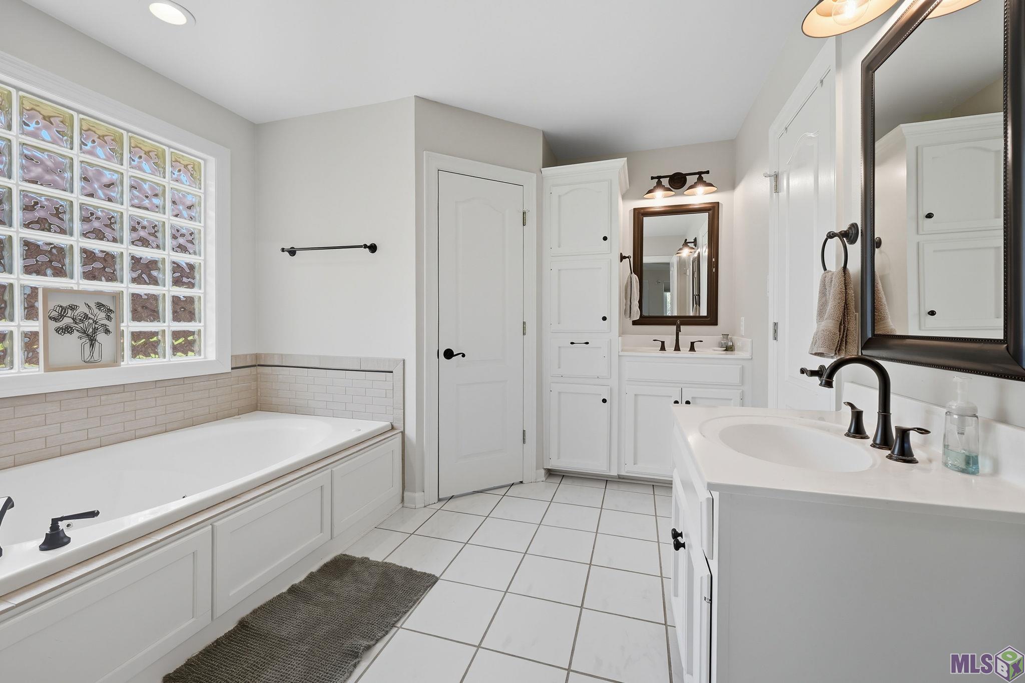 10681 Hilltree Drive Baton Rouge, LA 70810 - Photo 13 of 21