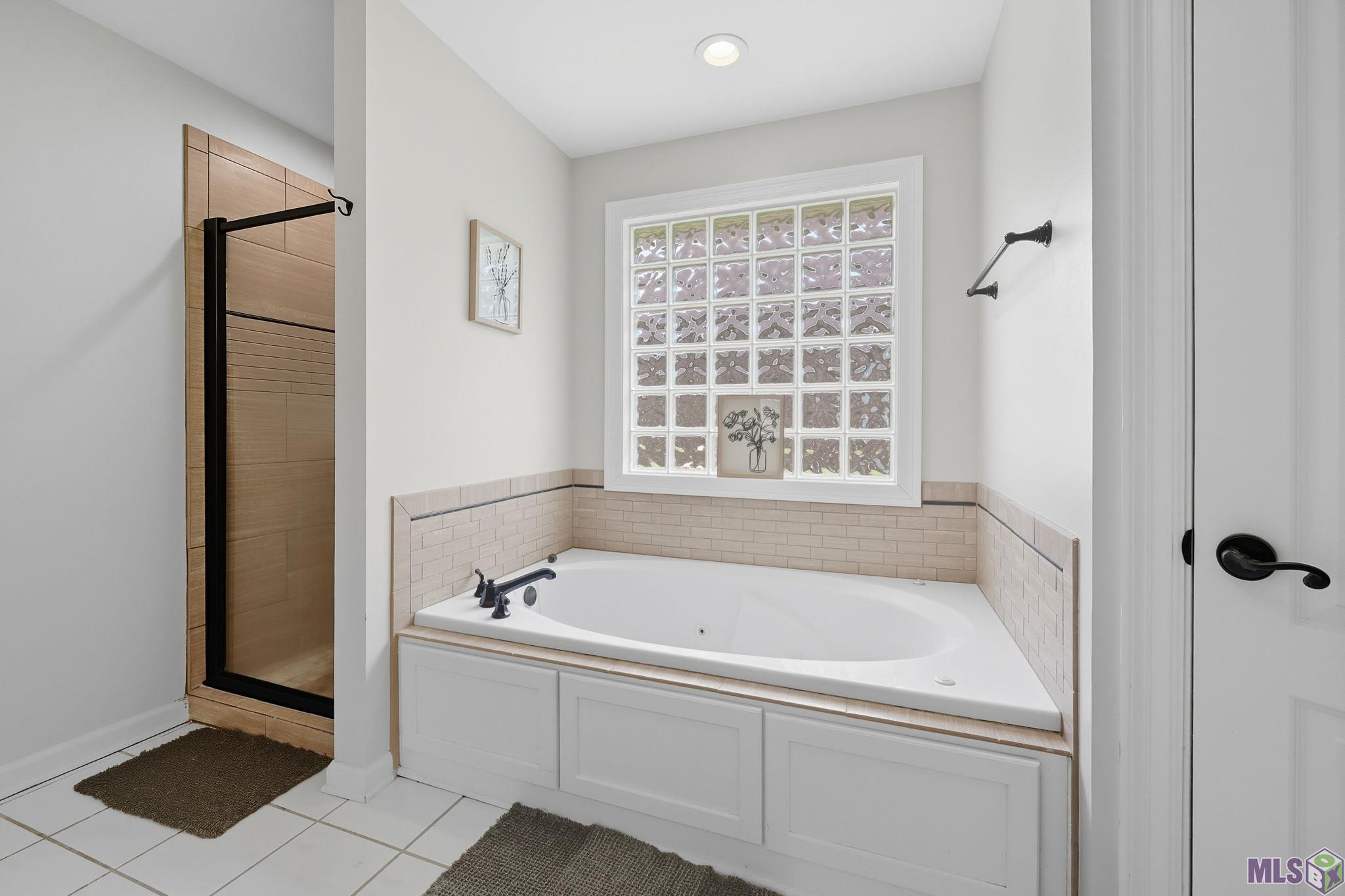 10681 Hilltree Drive Baton Rouge, LA 70810 - Photo 14 of 21