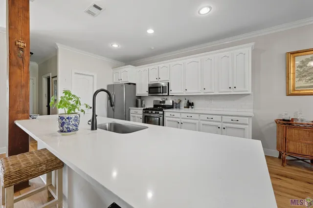 $368,900 | 10681 Hilltree Drive, Baton Rouge, LA 70810