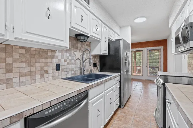 $341,000 | 188 Tahitian Drive, Bastrop, TX 78602