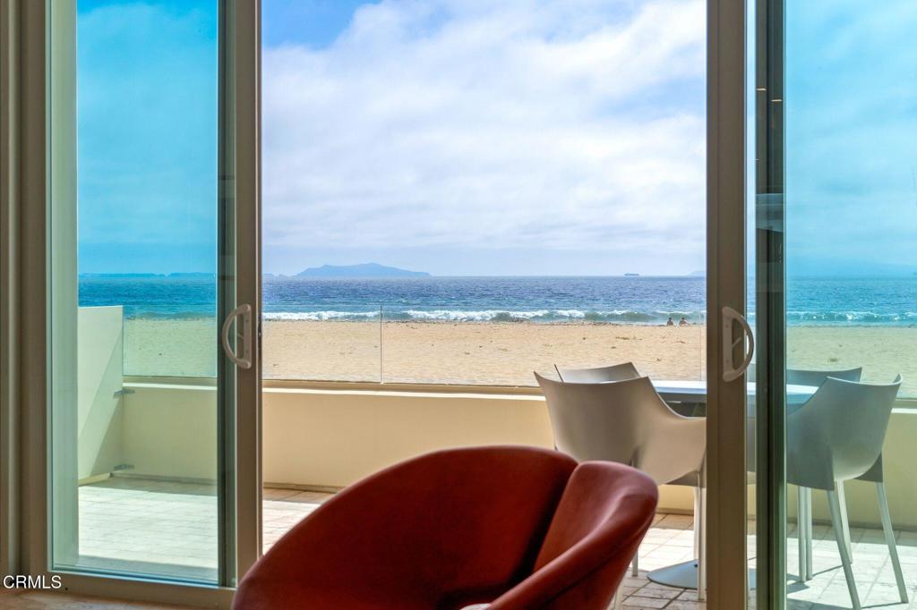 827 Mandalay Beach Road Oxnard, CA 93035 - Photo 16 of 50