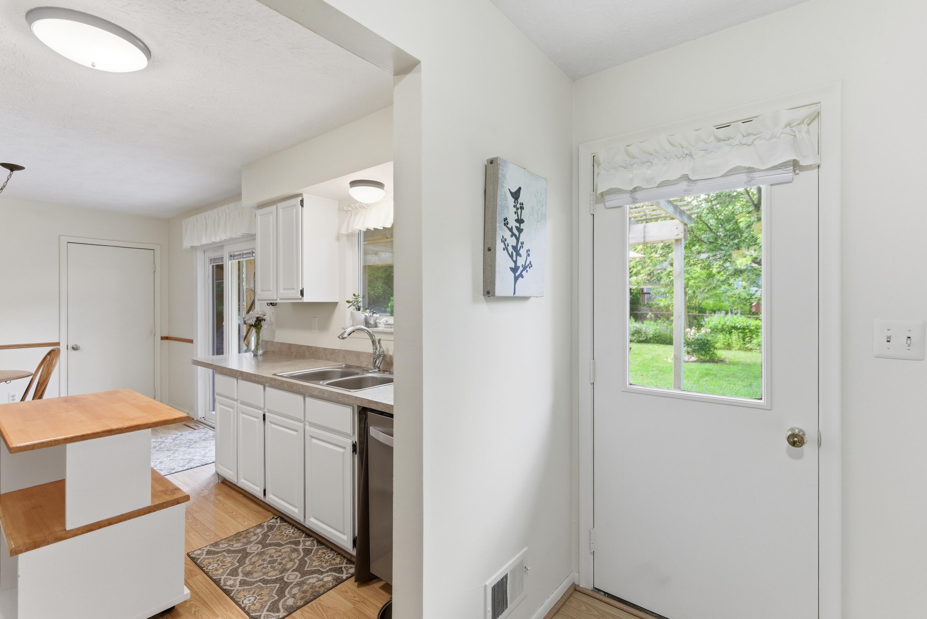 2452 Moore Place Howell, MI 48843 - Photo 24 of 48 43-DSC07260