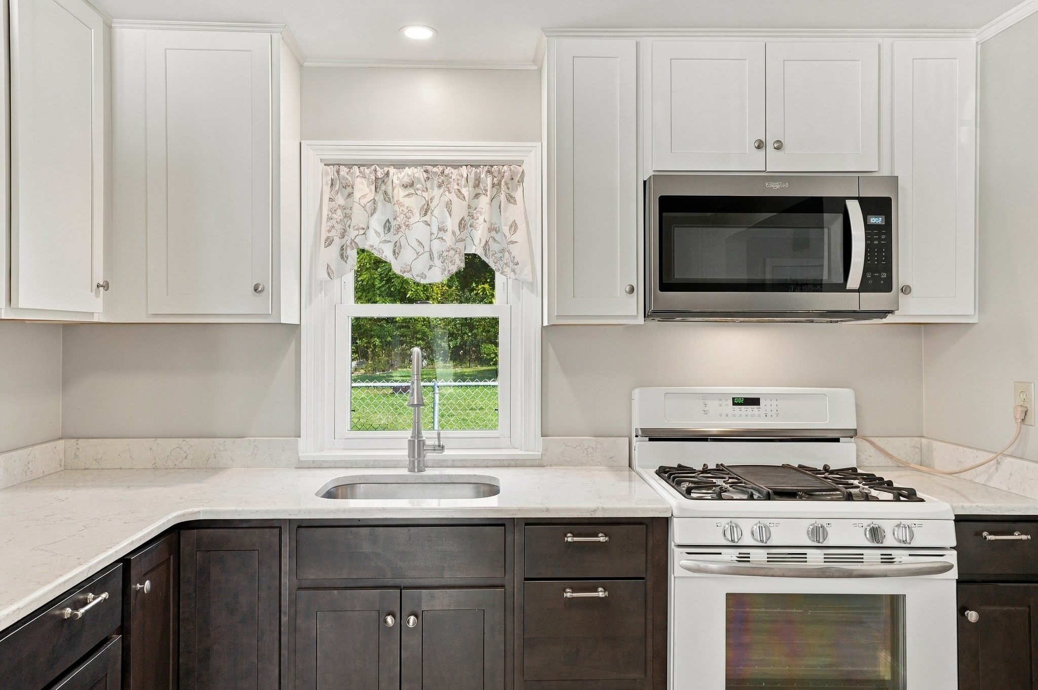 175 Union Street Northbridge, MA 01588 - Photo 9 of 31 Gallery Image 9