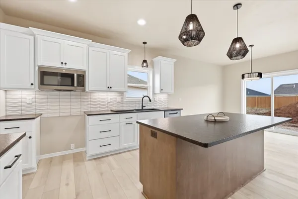 $449,900 | 1280 Autumn Field Lane, De Pere, WI 54115