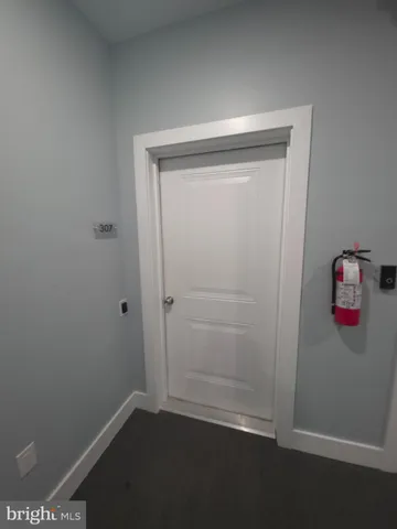 an empty room with an empty space