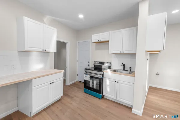 $1,900 | 26-28 Mc Lean Street, Unit 2, Hartford, CT 06114