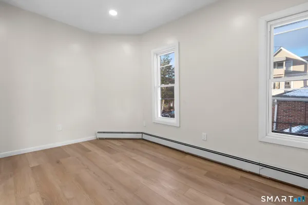 $1,900 | 26-28 Mc Lean Street, Unit 2, Hartford, CT 06114