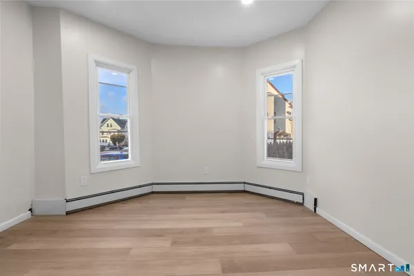 $1,900 | 26-28 Mc Lean Street, Unit 2, Hartford, CT 06114