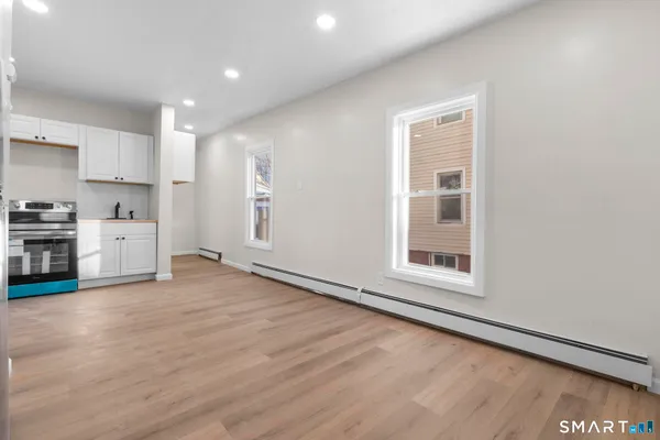 $1,900 | 26-28 Mc Lean Street, Unit 2, Hartford, CT 06114