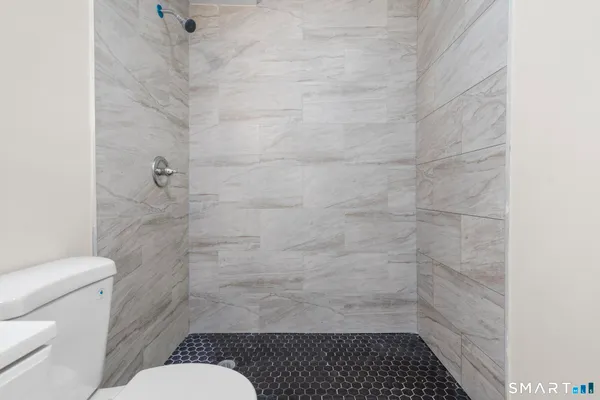 $1,900 | 26-28 Mc Lean Street, Unit 2, Hartford, CT 06114