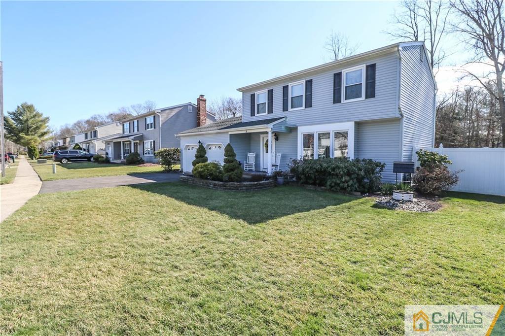 8 Cherry Tree Circle Howell, NJ 07731 - Photo 3 of 25 Gallery Image 3