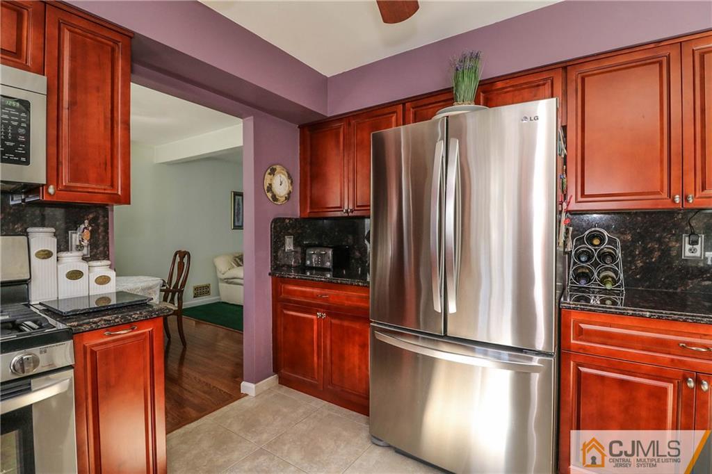 8 Cherry Tree Circle Howell, NJ 07731 - Photo 7 of 25 Gallery Image 7