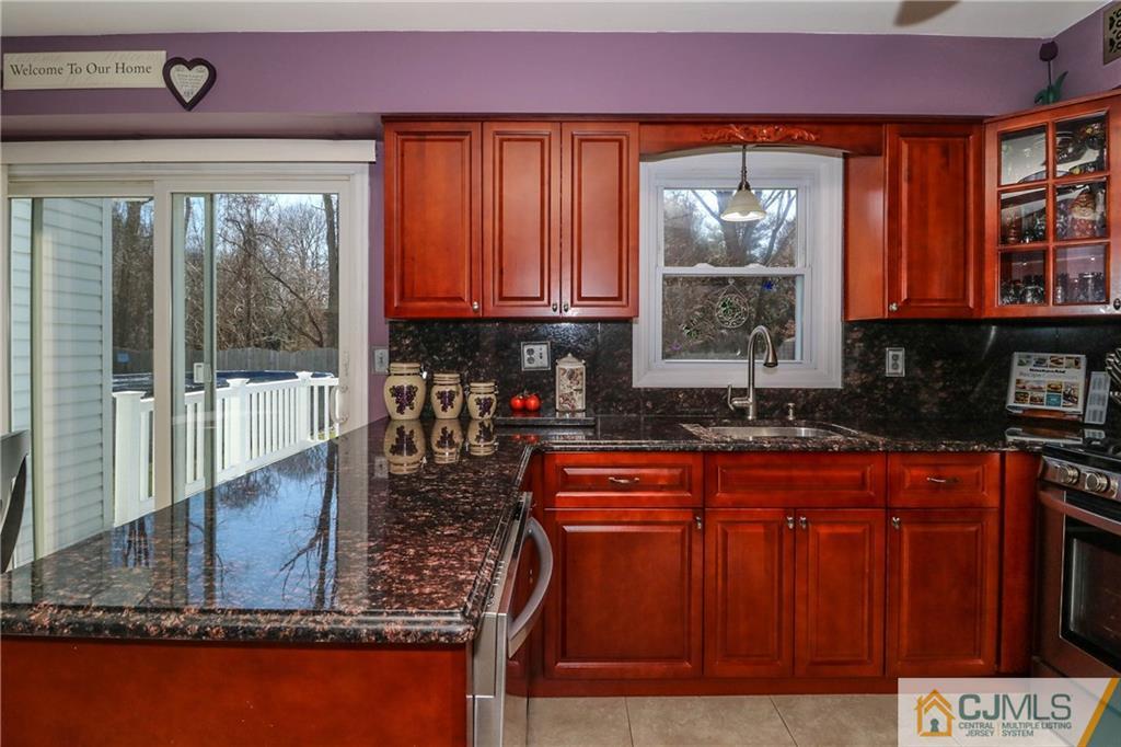 8 Cherry Tree Circle Howell, NJ 07731 - Photo 10 of 25 Gallery Image 10