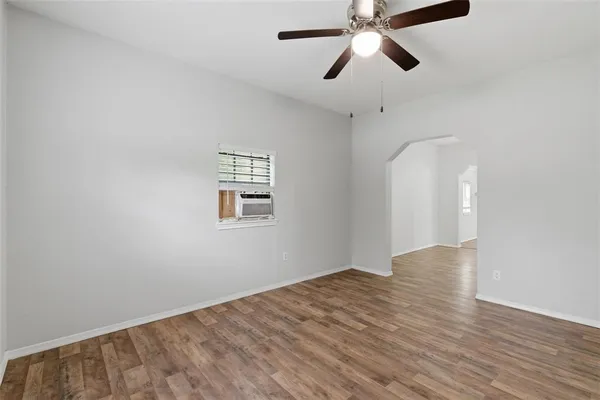 $1,125 | 127 East Walker Street, Denison, TX 75021