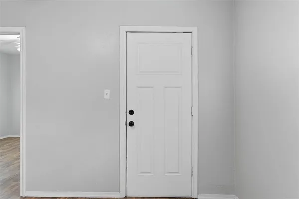 $1,125 | 127 East Walker Street, Denison, TX 75021