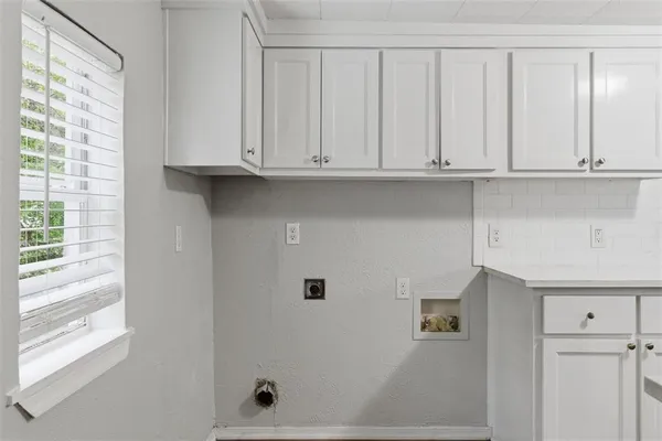 $1,125 | 127 East Walker Street, Denison, TX 75021