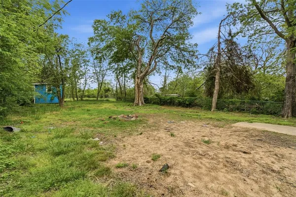 $1,125 | 127 East Walker Street, Denison, TX 75021