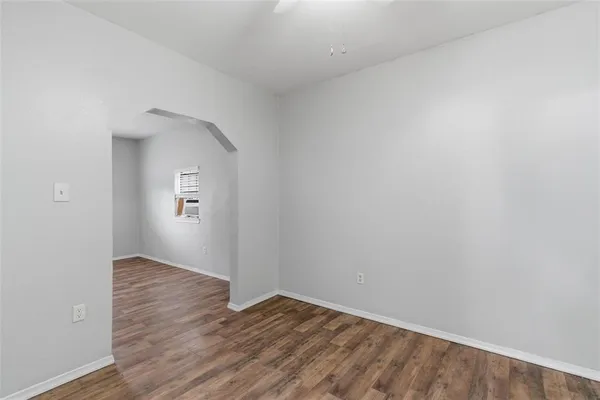 $1,125 | 127 East Walker Street, Denison, TX 75021