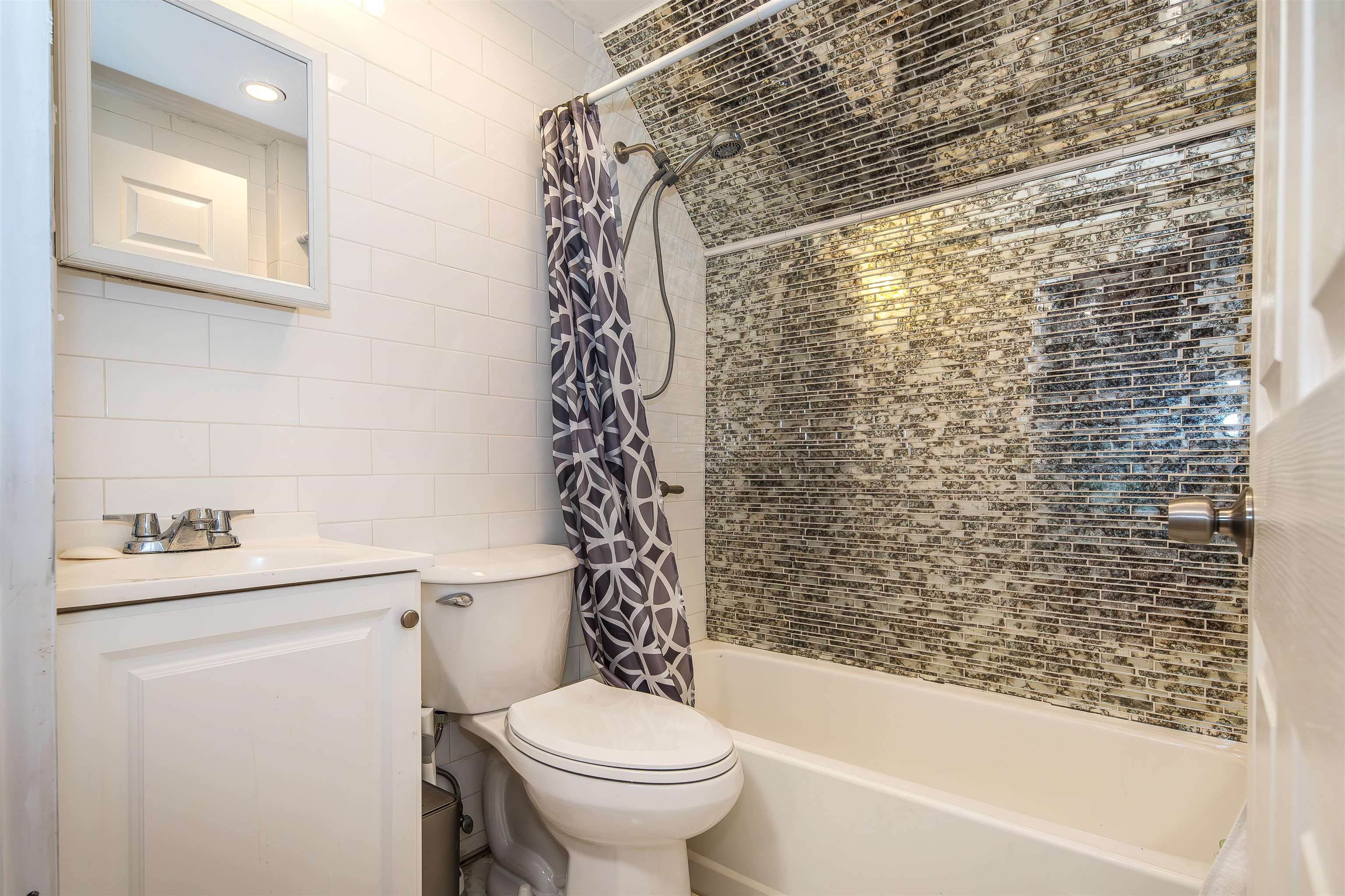 45 Eden Avenue Proctor, VT 05765 - Photo 24 of 29