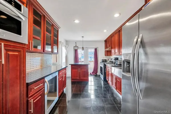 $899,999 | 3263 Milburn Avenue, Baldwin Harbor, NY 11510