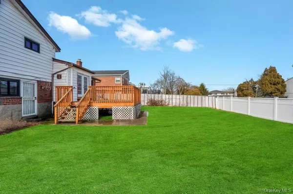 $899,999 | 3263 Milburn Avenue, Baldwin Harbor, NY 11510